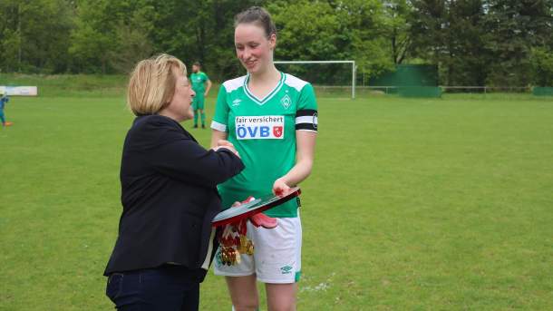 received_443723756172993